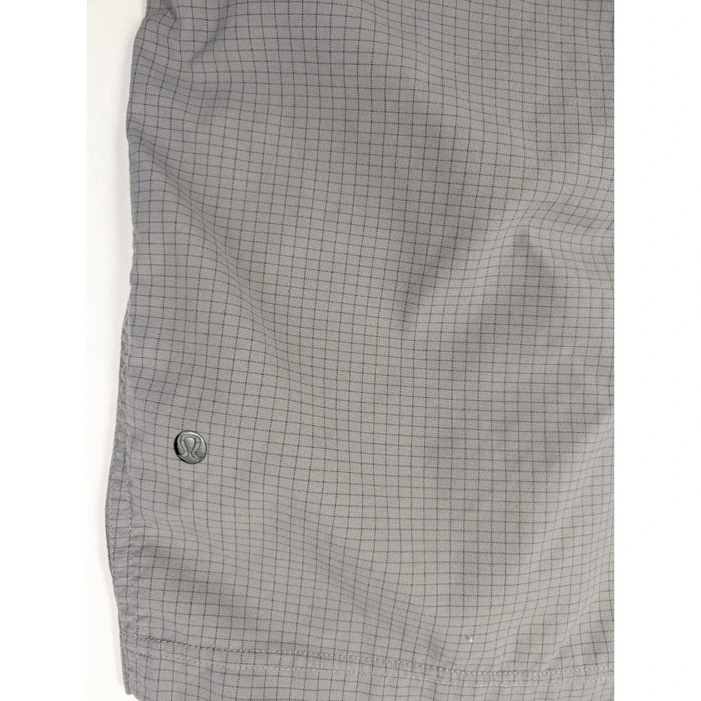 Lululemon‎ Shorts Mens 38 Gray Check 10.5